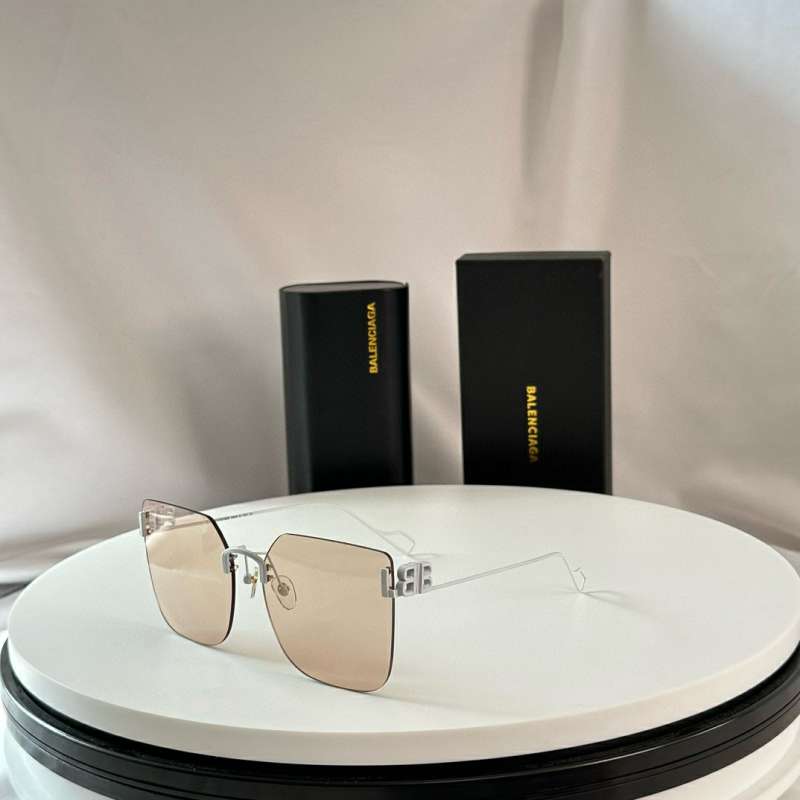 Picture of Balenciga Sunglasses _SKUfw56811889fw